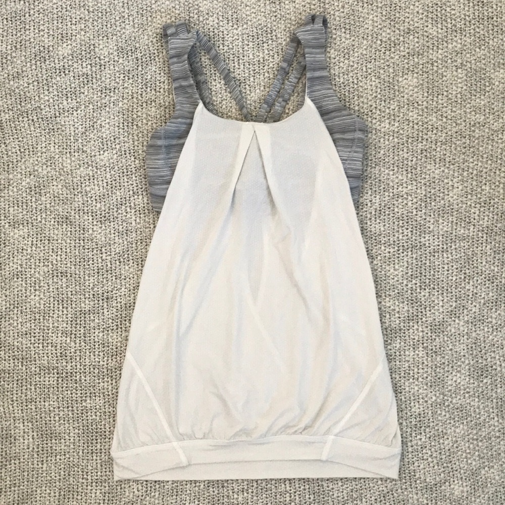 LULULEMON WHITE TANK SIZE 6